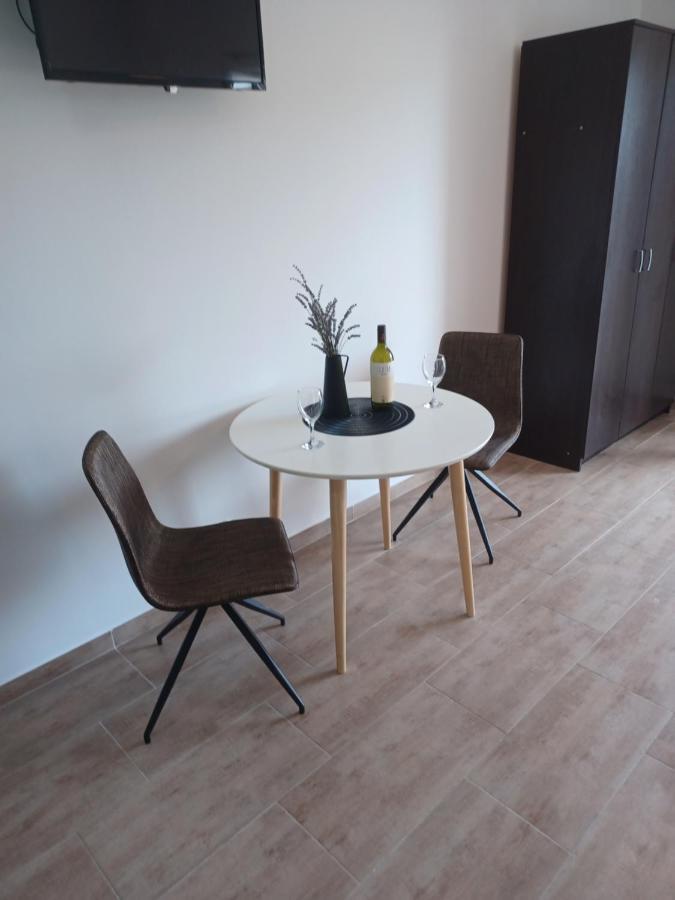 Apartmani Miletic 젤사 외부 사진