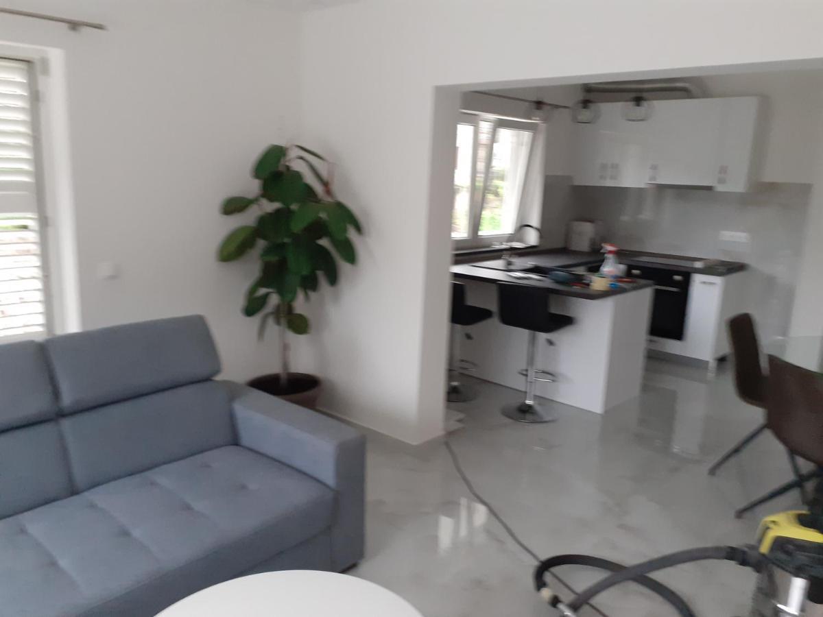 Apartmani Miletic 젤사 외부 사진